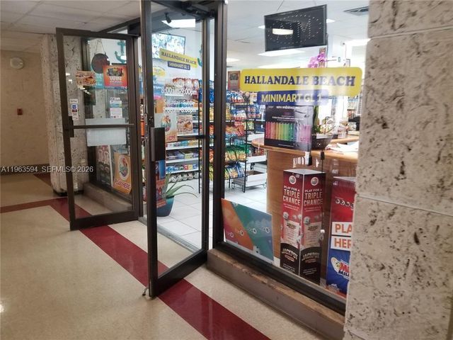 1985 S OCEAN DR 15M, Hallandale Beach, FL 33009