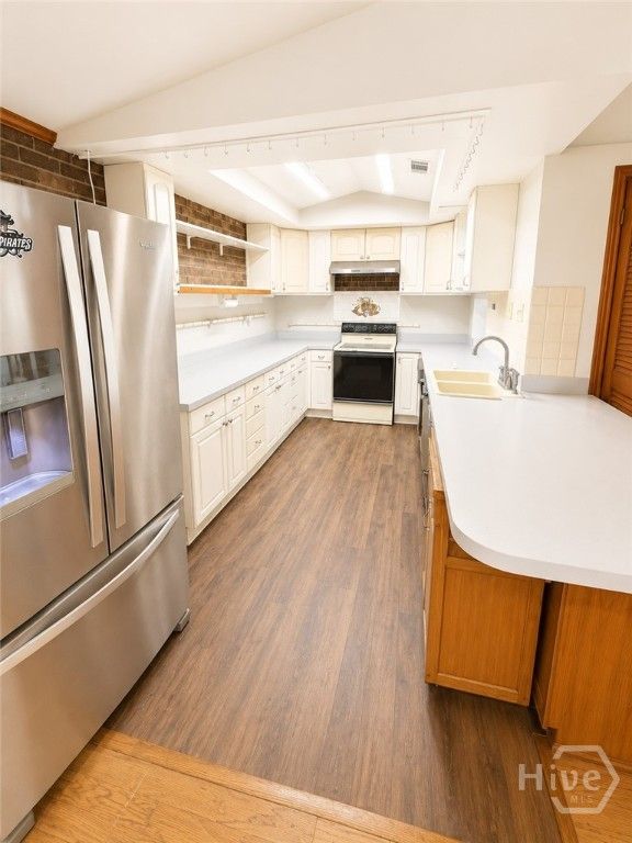 Image 12 of property listing at 2903 W Bay Street 2, Savannah, GA 31408