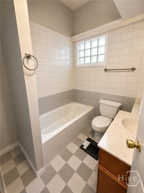 Image 20 of property listing at 2903 W Bay Street 2, Savannah, GA 31408