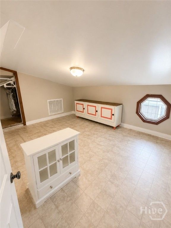 Image 26 of property listing at 2903 W Bay Street 2, Savannah, GA 31408