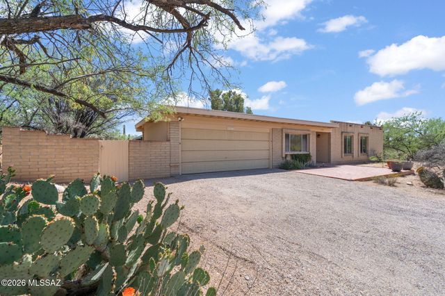 9070 E Kayenta Drive, Tucson, AZ 85749