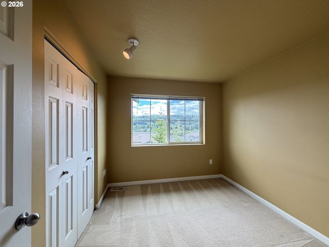 15485 Sw SPARROW Loop 101, Beaverton, OR 97007