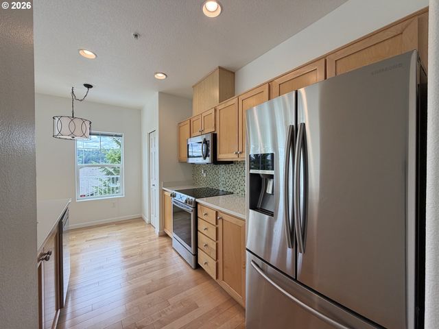 15485 Sw SPARROW Loop 101, Beaverton, OR 97007