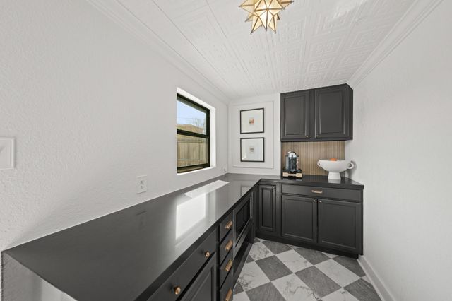 2207 Cheshire Lane, Houston, TX 77018