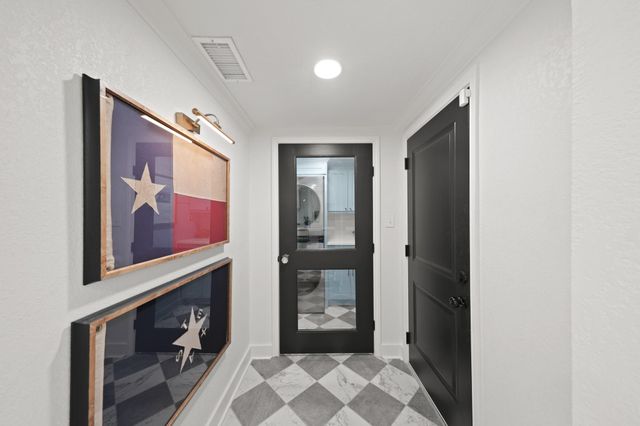 2207 Cheshire Lane, Houston, TX 77018