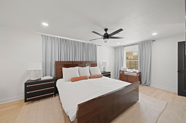 2207 Cheshire Lane, Houston, TX 77018