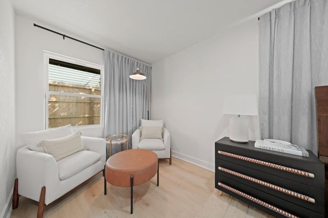 2207 Cheshire Lane, Houston, TX 77018