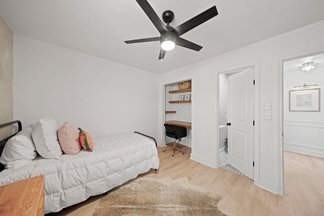 2207 Cheshire Lane, Houston, TX 77018