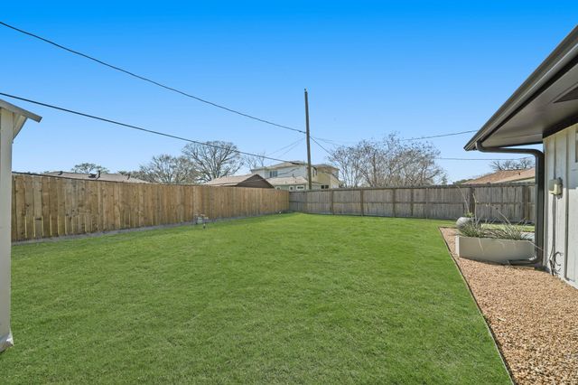 2207 Cheshire Lane, Houston, TX 77018