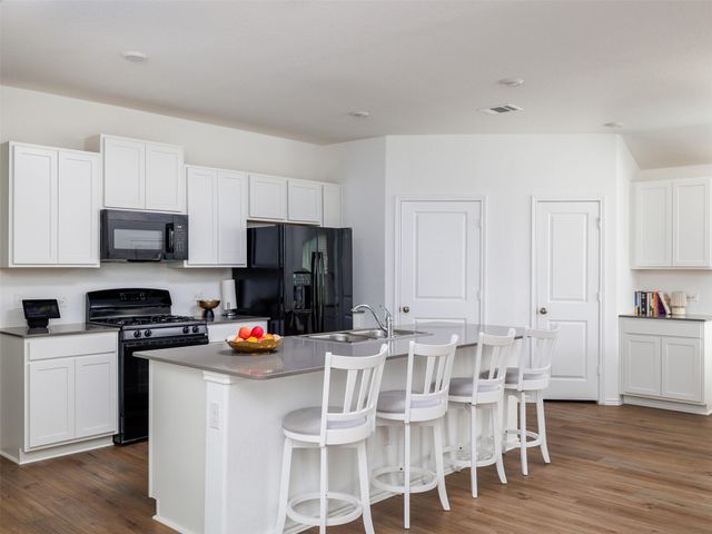 340 Sonterra DR, San Marcos, TX 78666