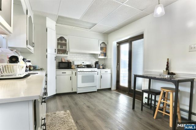 24 Hewitt Avenue, Belleville, NJ 07109