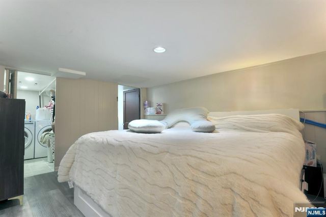 24 Hewitt Avenue, Belleville, NJ 07109