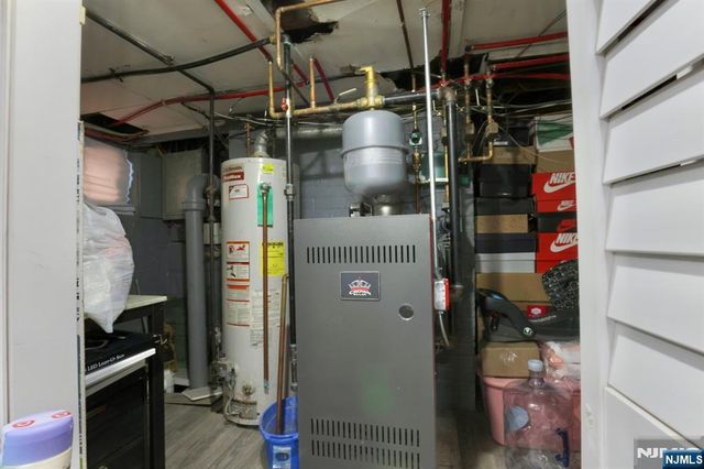 24 Hewitt Avenue, Belleville, NJ 07109