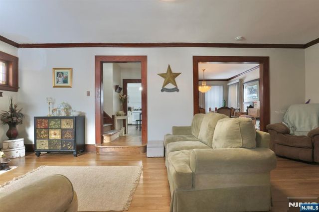 24 Hewitt Avenue, Belleville, NJ 07109