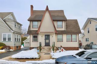 24 Hewitt Avenue, Belleville, NJ 07109