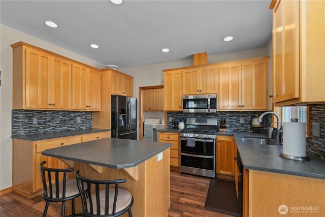 5927 Birdseye Court, Ferndale, WA 98248