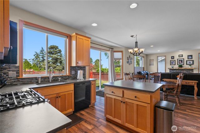 5927 Birdseye Court, Ferndale, WA 98248