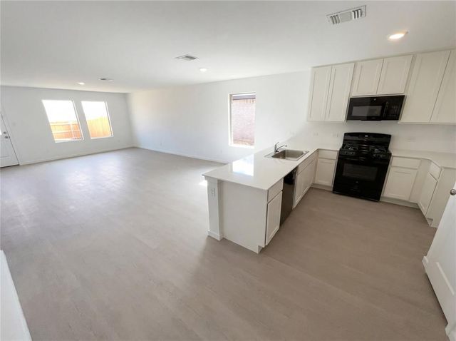 3720 Los Cabos Drive, Mustang, OK 73064