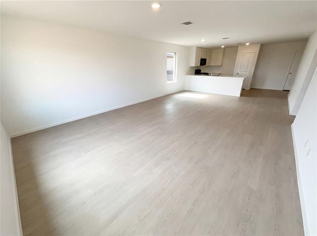 3720 Los Cabos Drive, Mustang, OK 73064