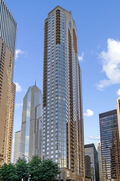 222 N COLUMBUS Drive 2209, Chicago, IL 60601 — photo 2