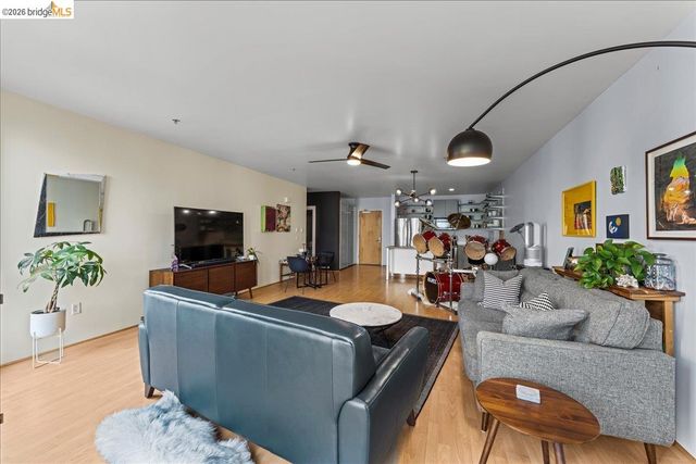 1201 Pine St 354, Oakland, CA 94607