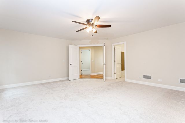 831 N Yale Avenue, Villa Park, IL 60181
