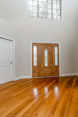 831 N Yale Avenue, Villa Park, IL 60181