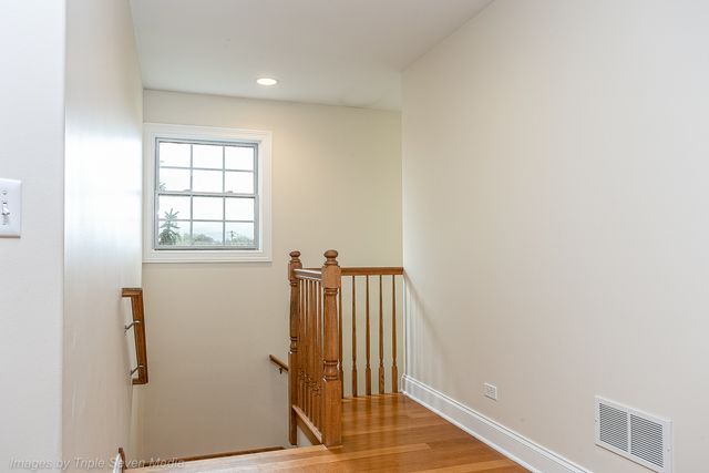 831 N Yale Avenue, Villa Park, IL 60181