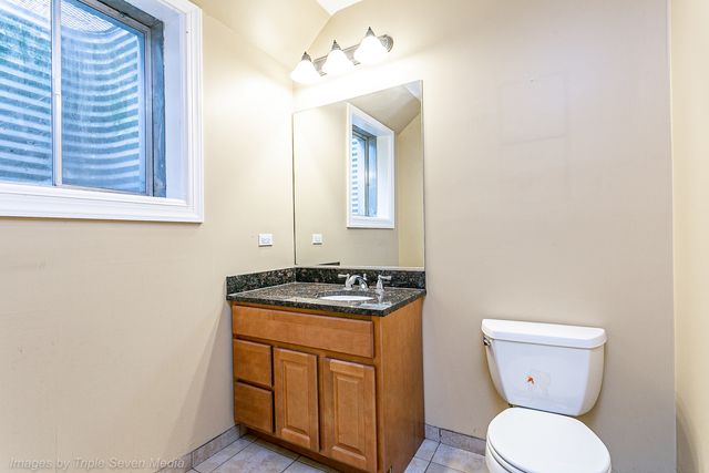 831 N Yale Avenue, Villa Park, IL 60181
