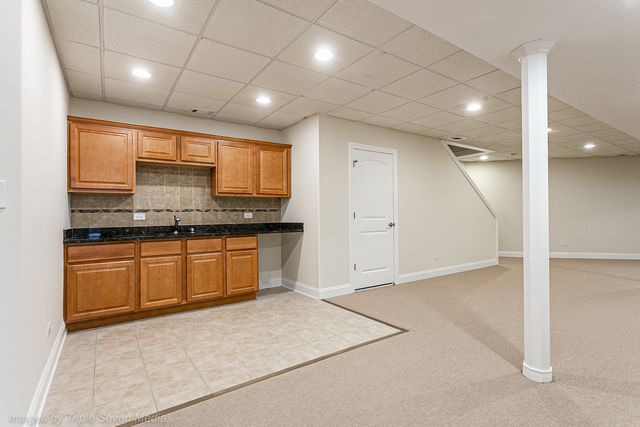 831 N Yale Avenue, Villa Park, IL 60181