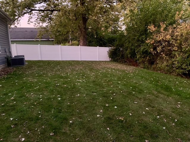 831 N Yale Avenue, Villa Park, IL 60181