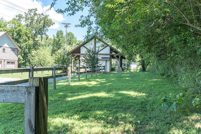 325 River Mountain Road, Murphy, NC 28906