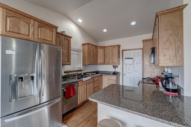 222 E BENGAL DR, Rapid City, SD 57701