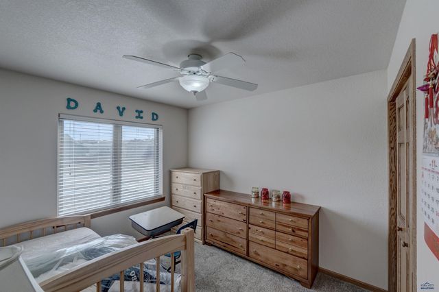 222 E BENGAL DR, Rapid City, SD 57701