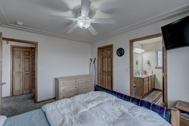 222 E BENGAL DR, Rapid City, SD 57701