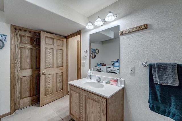 222 E BENGAL DR, Rapid City, SD 57701