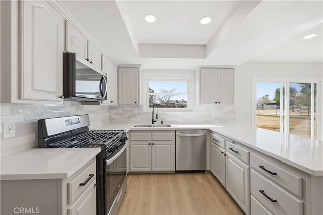 22267 Gayhead, Apple Valley, CA 92307