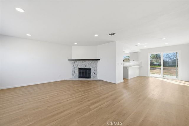 22267 Gayhead, Apple Valley, CA 92307