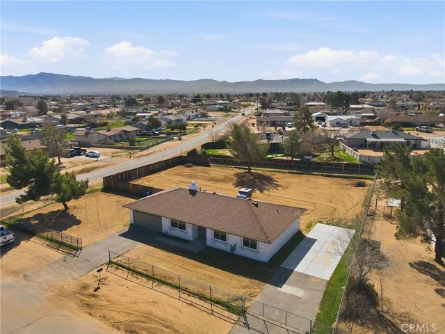 22267 Gayhead, Apple Valley, CA 92307