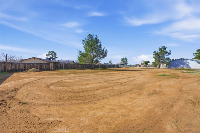 22267 Gayhead, Apple Valley, CA 92307