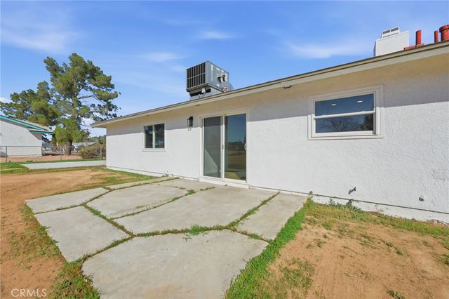 22267 Gayhead, Apple Valley, CA 92307