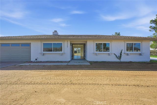 22267 Gayhead, Apple Valley, CA 92307