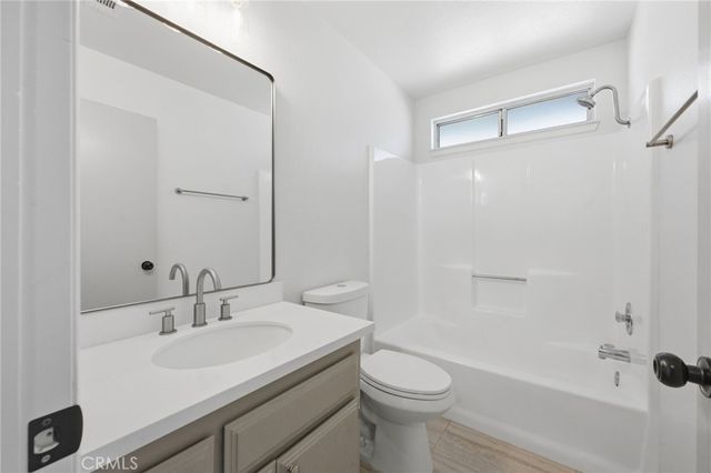 22267 Gayhead, Apple Valley, CA 92307