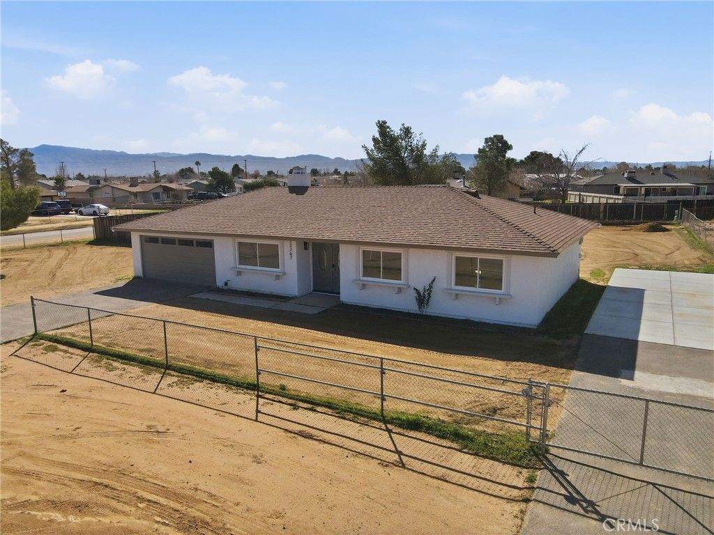 22267 Gayhead, Apple Valley, CA 92307
