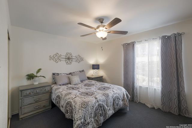 1135 Parkview Dr Apt C16, Canyon Lake, TX 78133