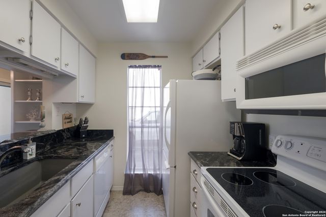 1135 Parkview Dr Apt C16, Canyon Lake, TX 78133