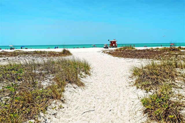 1 BENJAMIN FRANKLIN DRIVE 93, Sarasota, FL 34236