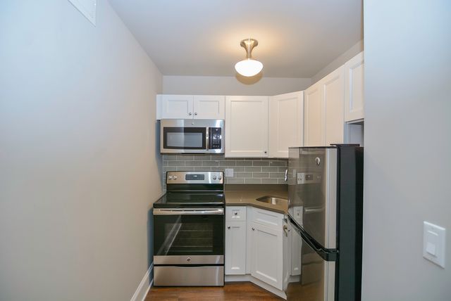 817 W Lakeside Place 501, Chicago, IL 60640