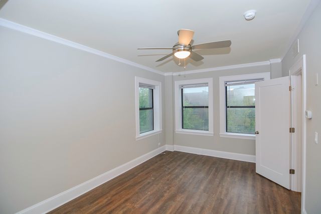 817 W Lakeside Place 501, Chicago, IL 60640
