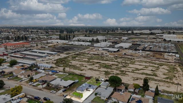 1729 Melody Lane, Bakersfield, CA 93308